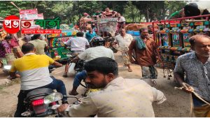 চৌবাড়ীয়া বাজারে গরুর হাট, তীব্র যানজটে ভোগান্তিরোগীবাহী গাড়ি ও দূরপাল্লার যানবাহন আটকে থাকে ঘণ্টার পর ঘণ্টা