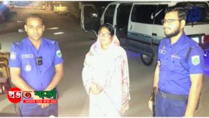 চাঁপাইনবাবগঞ্জের সোনামসজিদ সী’মা’ন্তে যুব মহিলা লীগের কোষাধ্যক্ষ আ’ট’ক