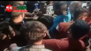 নারায়ণগঞ্জে হকার উচ্ছেদকে কেন্দ্র করে সংঘর্ষে নাসিক প্রশাসকের গাড়ি অবরোধ